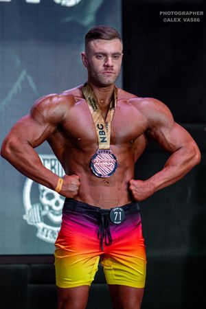 MEN'S PHYSIQUE +179